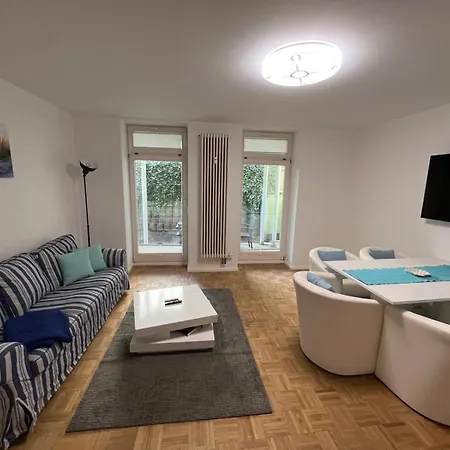 Bernstein Ruhig, Familienfreundlich Mit Garten, Infrarot-sauna Apartment Rostock
