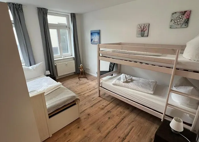 Bernstein Ruhig, Familienfreundlich Mit Garten, Infrarot-sauna * Rostock
